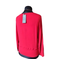 Czerwona bluzka kimono z ozdobnym marszczeniem i ściągaczami